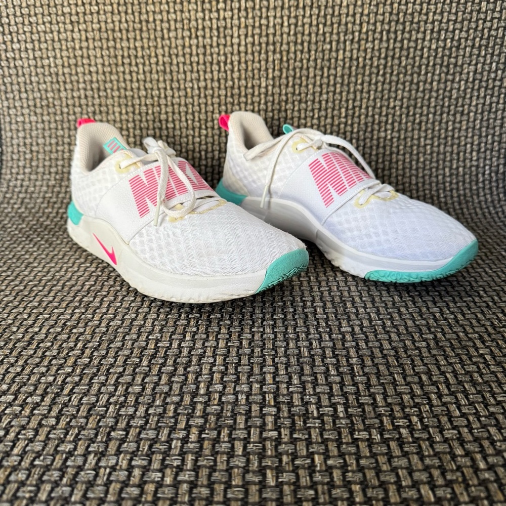 Nike Renew In Season TR 9 White Women Size 7